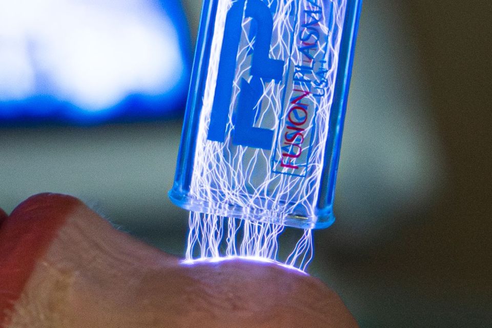 Plasma-Handstück von Fusion Plasma während einer Behandlung